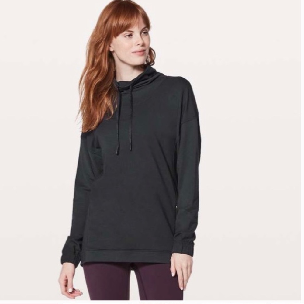 Lululemon Twist and Tuck Pullover size 8